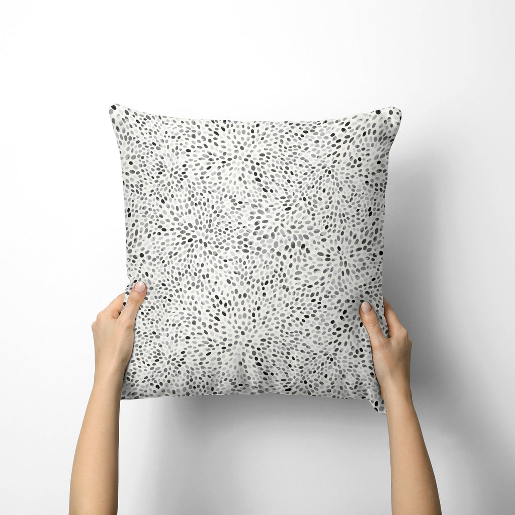 Curated Sofa Pillow Set "Claire" in Illuminating - Melissa Colson